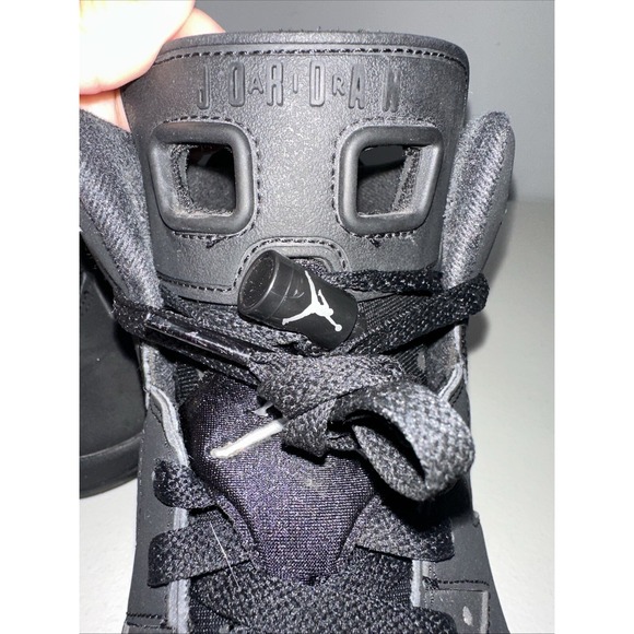 Air Jordan 6 Retro GS Chrome Sneaker DX2835 001 Size 7Y - Picture 13 of 16